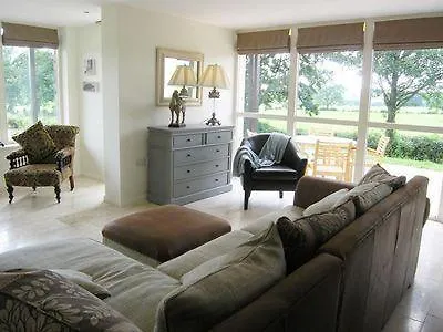 Cottage Low Meadow